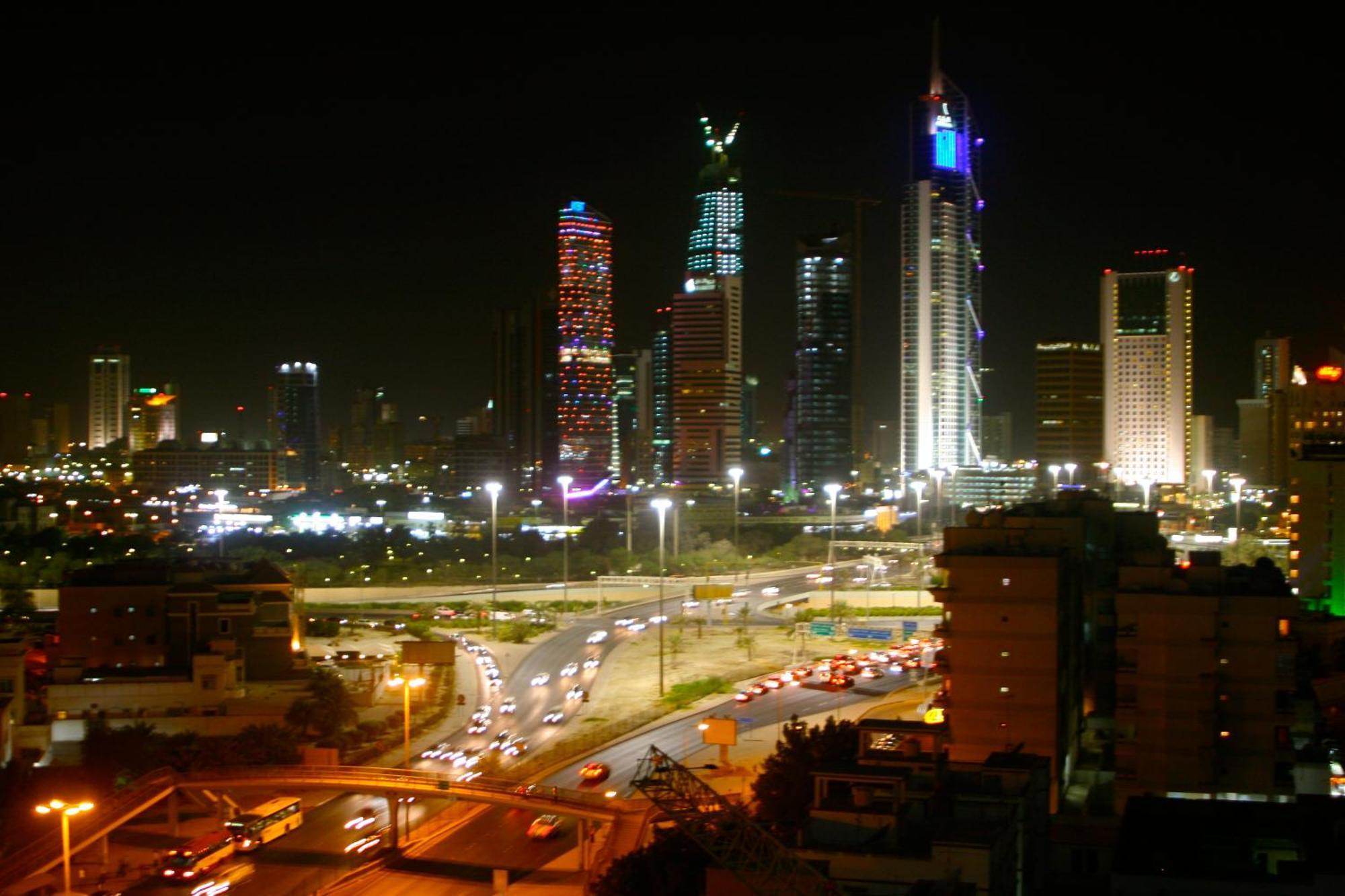 Kuwait Continental Hotel Kuwait City Екстер'єр фото
